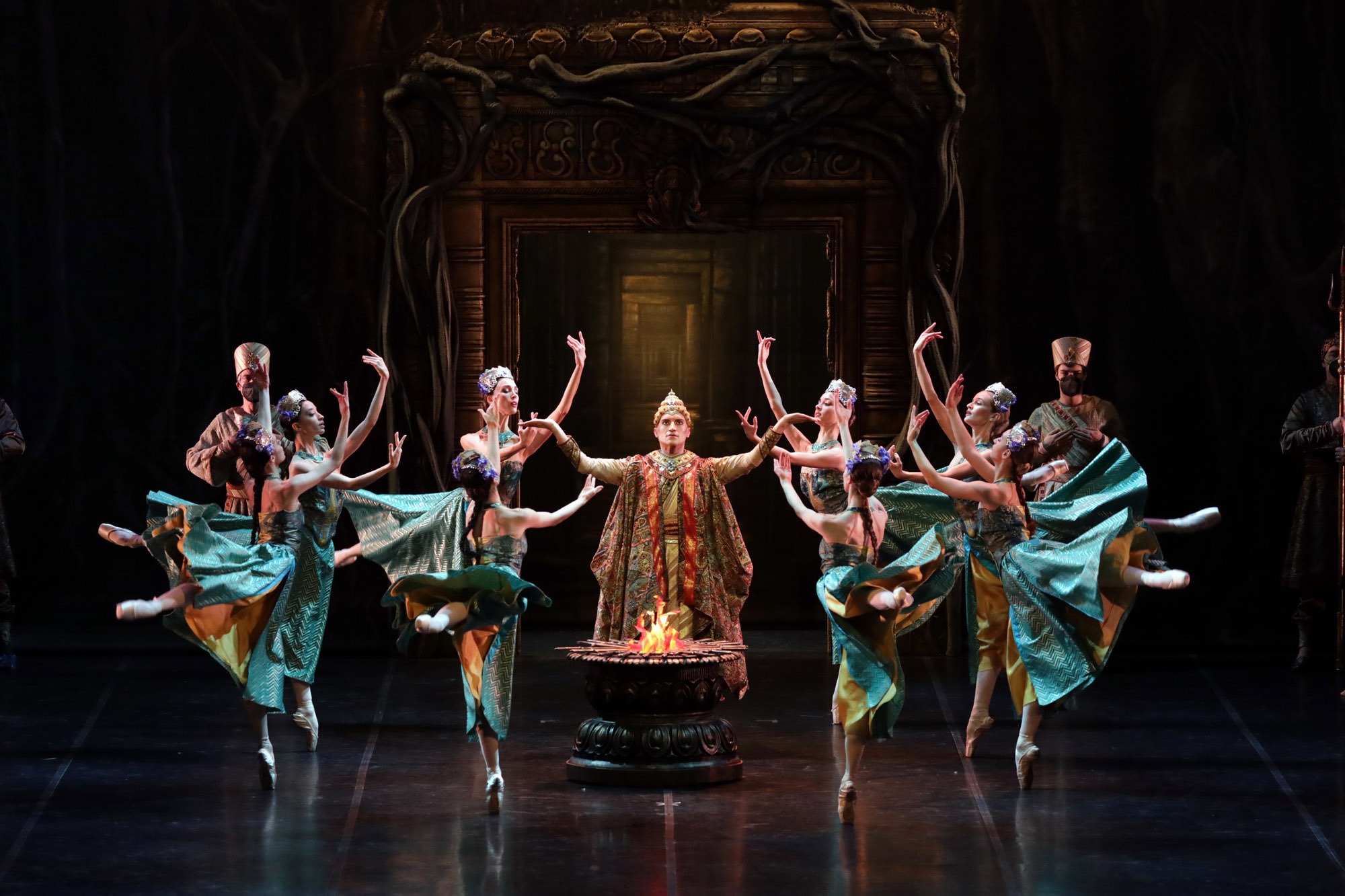 la-bayadere---al-centro-massimo-garon-ph-brescia-e-amisano---teatro-alla-scala.jpg